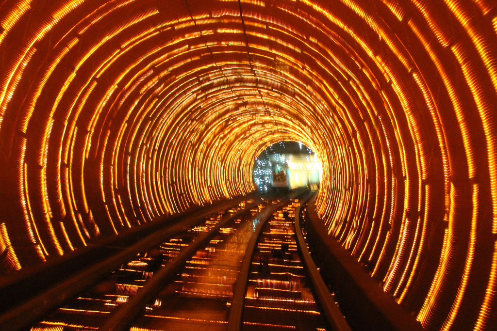 Сияющий тоннель