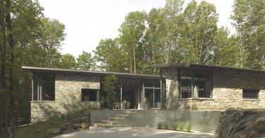 Лесной дом Bromond House от студии Paul Bernier Architect