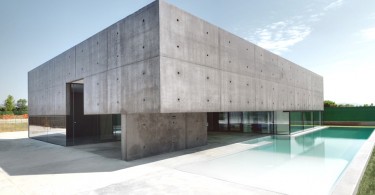 Проект дома-бункера от Matteo Casari Architetti