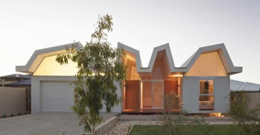 Проект дома с необычной крышей