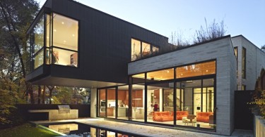 Частный дом Cedarvale Ravine House в Канаде