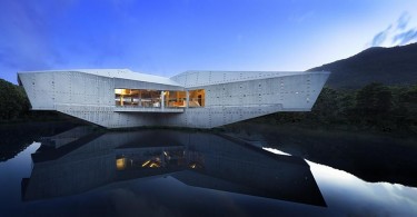 Проект Sci-Fi Looking Residence от Charles Wright Architects