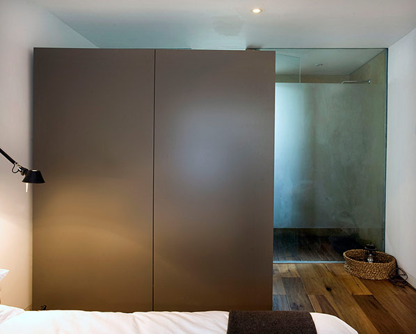 Дизайн спальной комнаты дома от Knott Architects в Camden