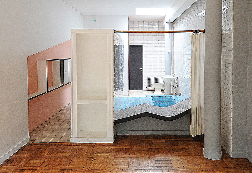 Интерьер ванной комнаты на вилле Savoye