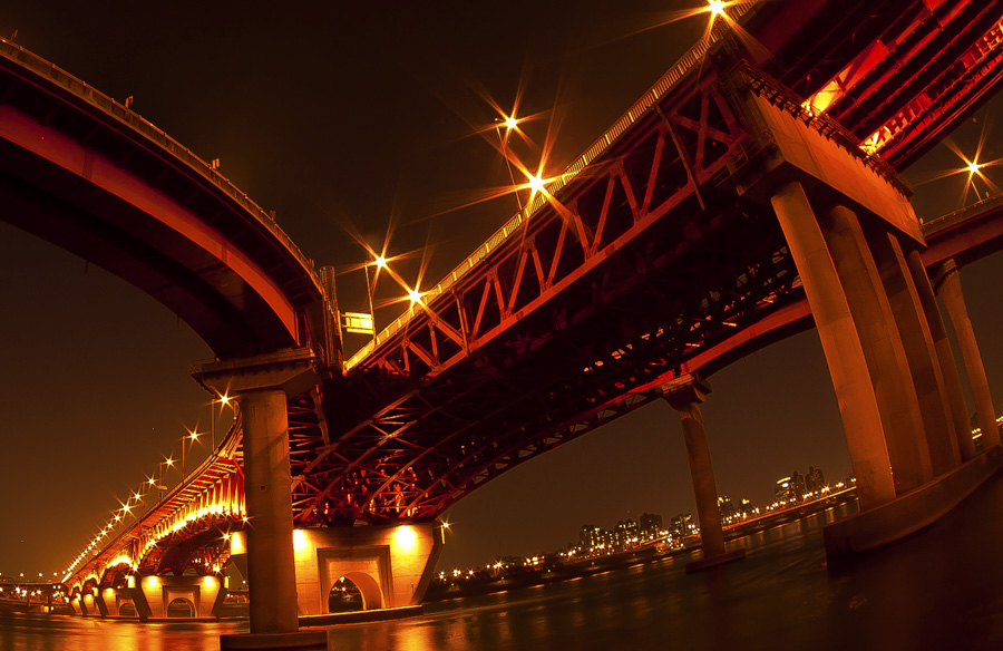 Вечерний вид моста