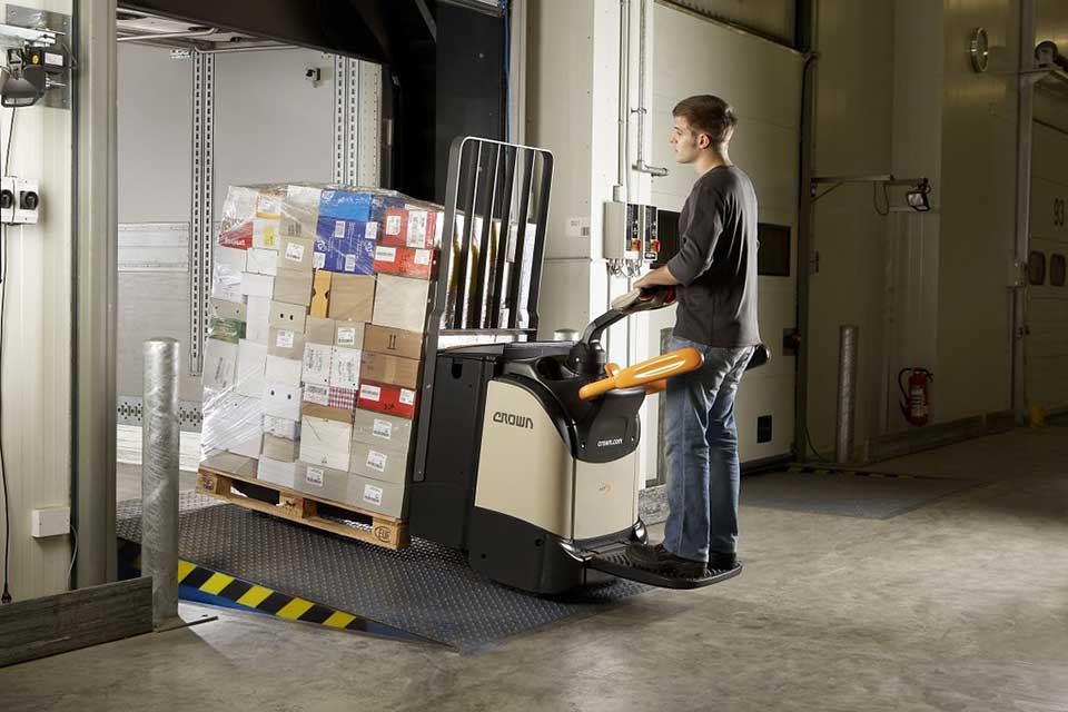 Электророхли: как они меняют логистику внутри предприятия