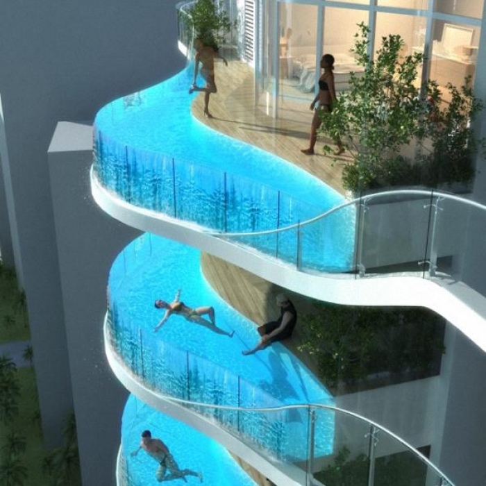 Необычный балкон-бассейн