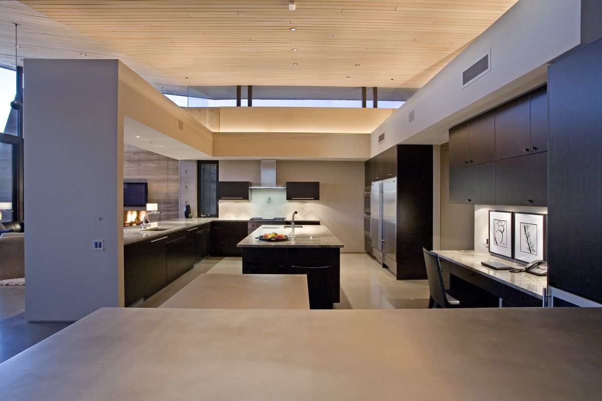 Дизайн интерьера просторной кухни