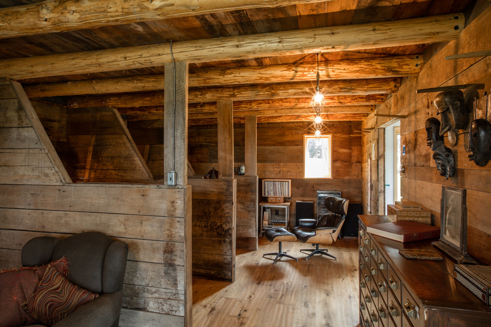 Дизайн гостевого дома в штате Вермонт, США: уголок для работы и отдыха