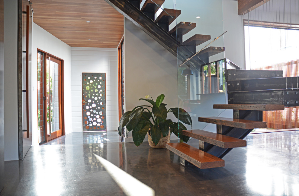 Дизайн интерьера современного коттеджа в Брисбене, Австралия: лестница. Фото 1