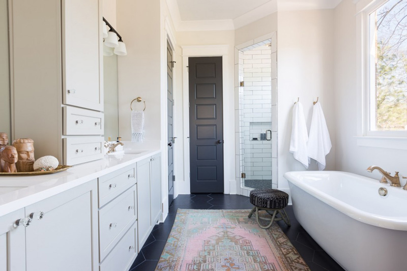 Дизайнерский проект интерьера дома: ванная комната