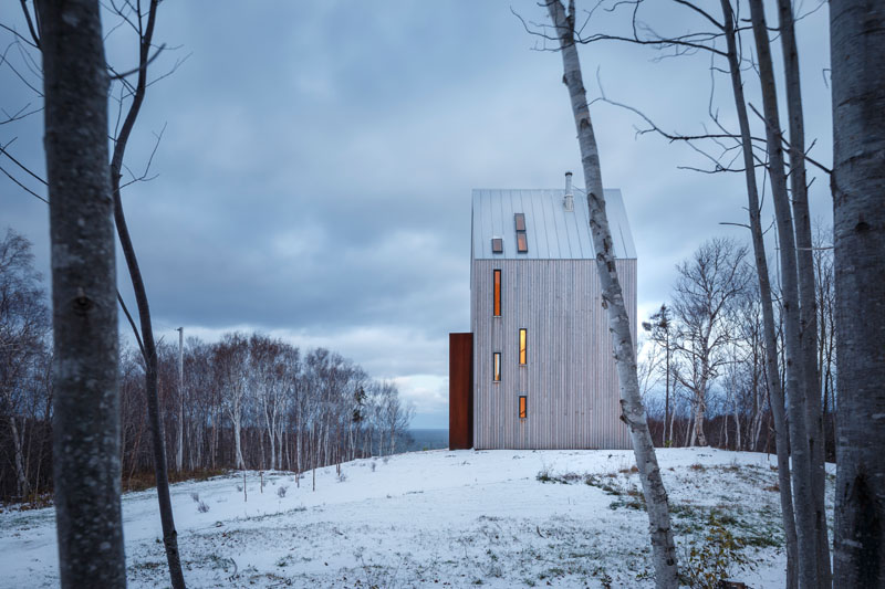 Дом с деревянным фасадом от Design Base 8: канадский пейзаж