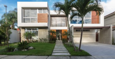 Дом SUVI от Maria Lorena Apolo & Architects в Эквадоре