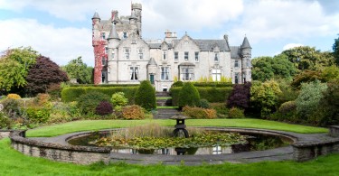 Эклектичный интерьер шотландского замка в пригороде Глазго
