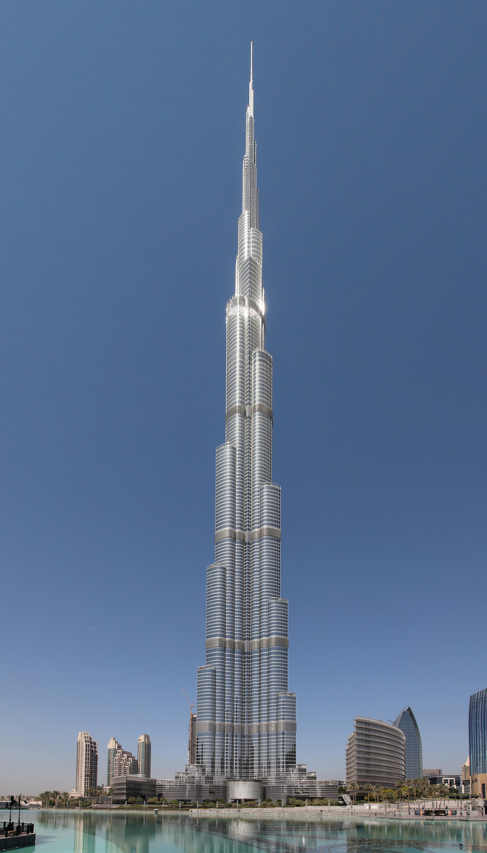 Небоскреб Бурдж Халифа в Дубае