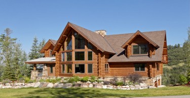 Деревянный домик в горах Колорадо