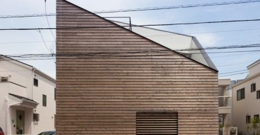 Деревянный коттедж с прозрачной крышей
