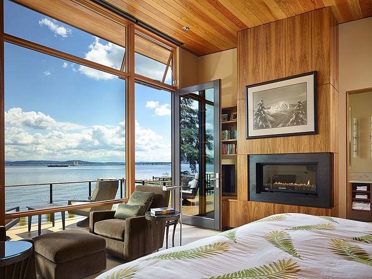 Спальня с видом на Lake Washington