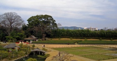 Парк Koraku-en Garden в Японии