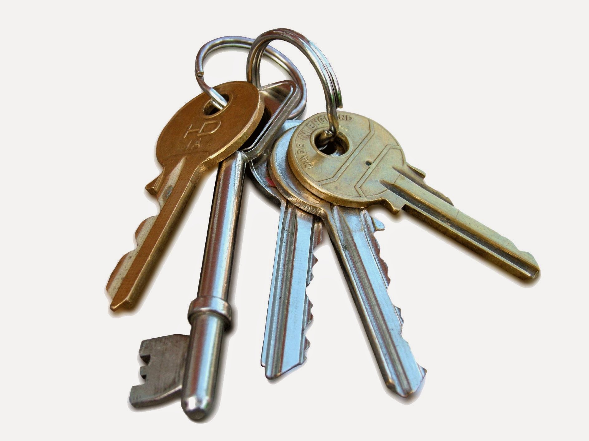 Keys picture. Ключ. Ключи от квартиры. Ключ дверной. Связка ключей.