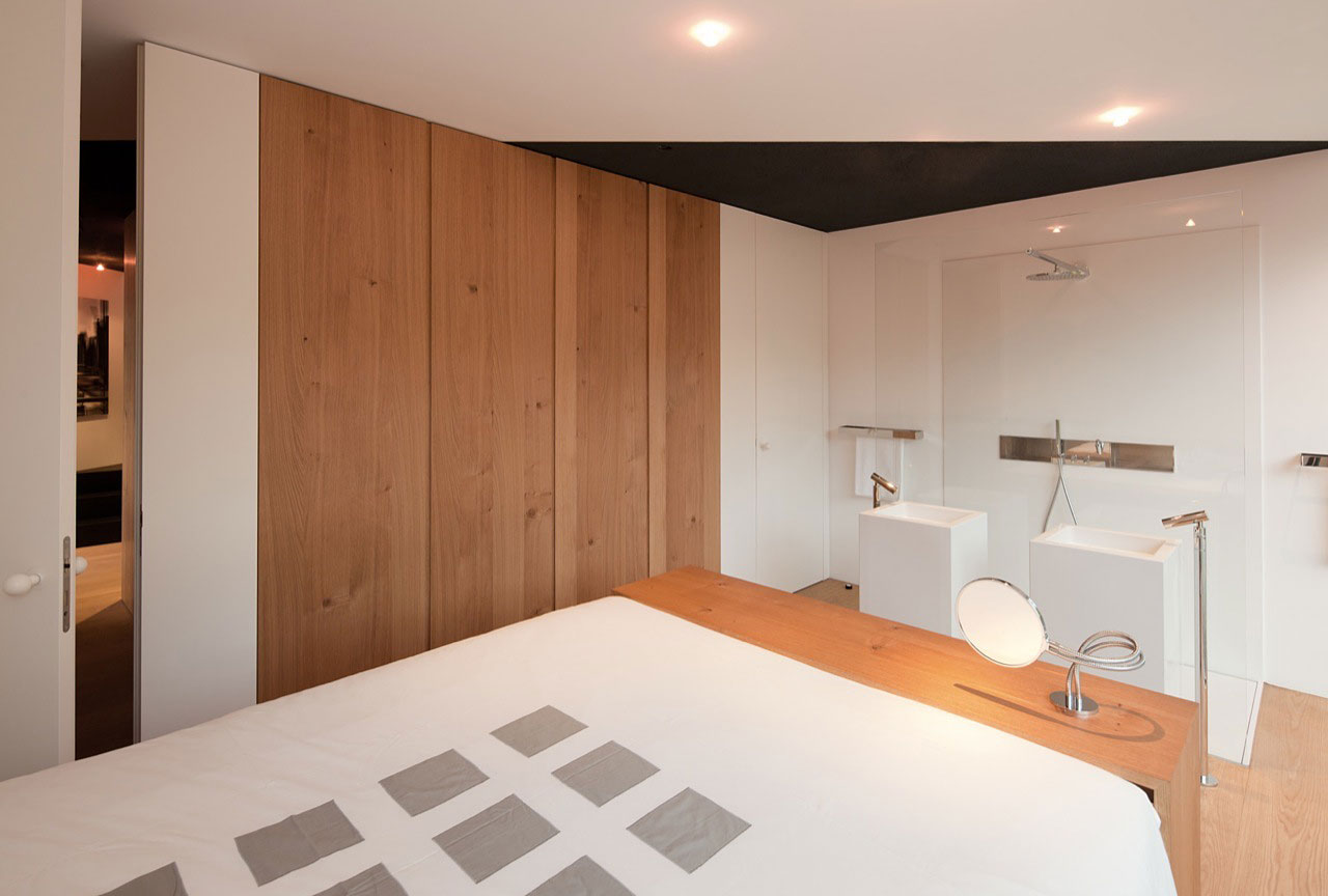 Дизайн интерьера спальни с душевой зоной  Studio House в Германии