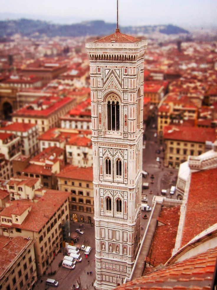 Архитектурное строение во Флоренции