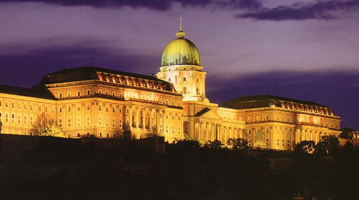 Красивый дворец в Будапеште