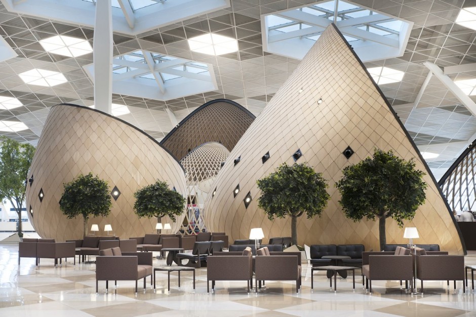 Зона отдыха в аэропортах: терминал аэропорта в Баку